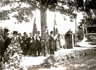 4. September 1911: Enthüllung des umgestalteten Werder-Denkmals.