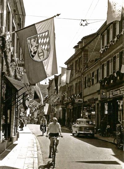 Blick in die Hauptstraße (1955)